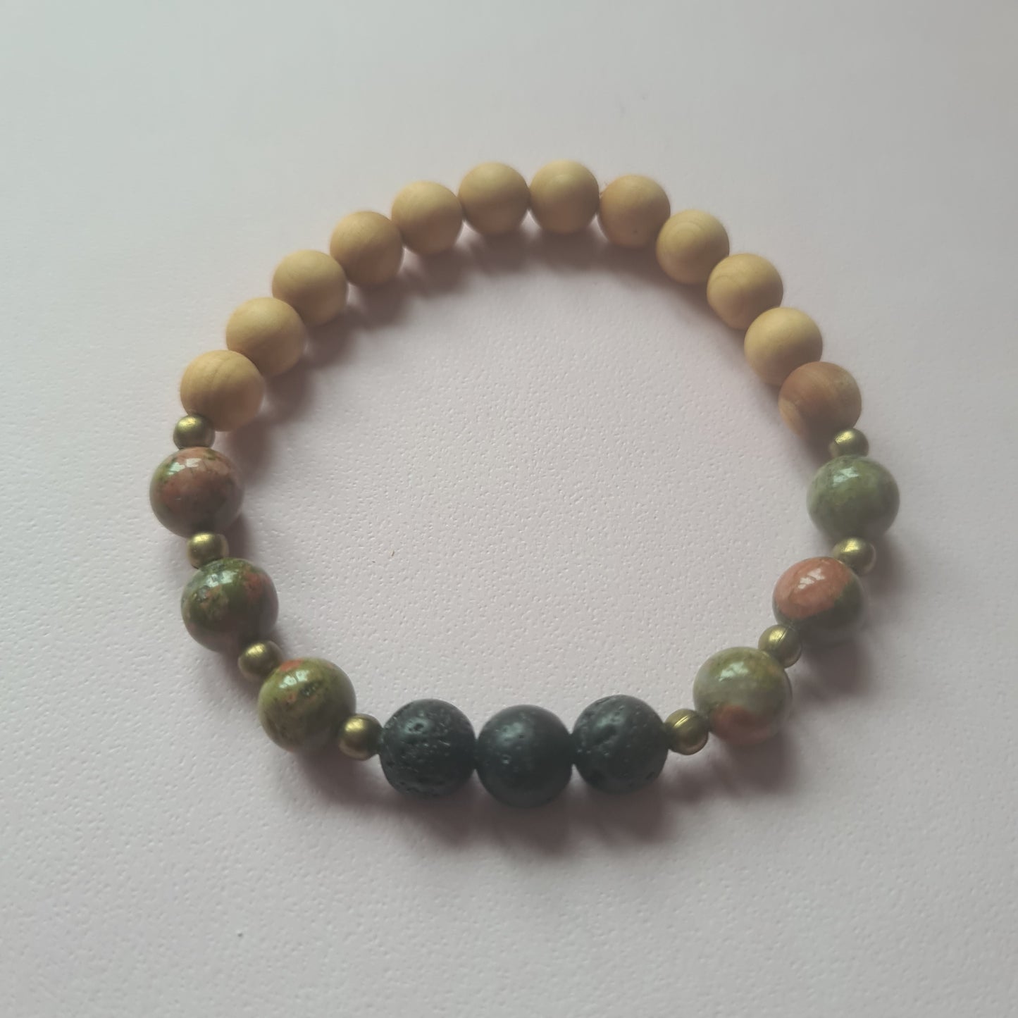 Thuja Wood & Crystal Diffuser Bracelet